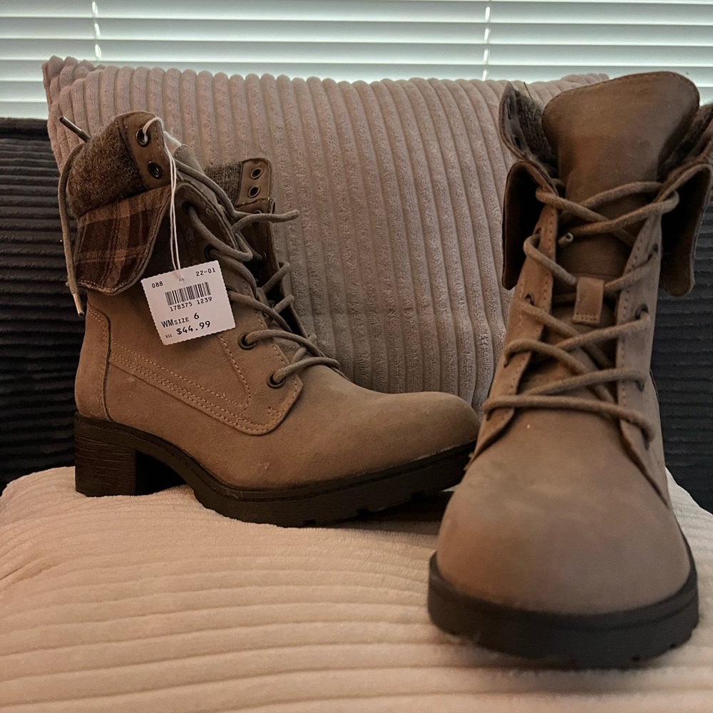 Women's Tan Ankle Boots